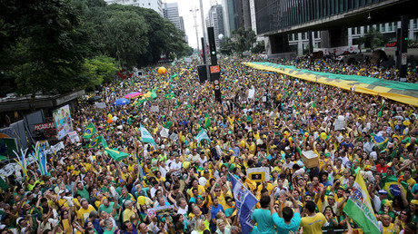 Demonstrators attend a protest against Brazil's President Dilma Rousseff, part of nationwide protests calling for her impeachment, in Sao Paulo, Brazil, March 13, 2016. © Nacho Doce